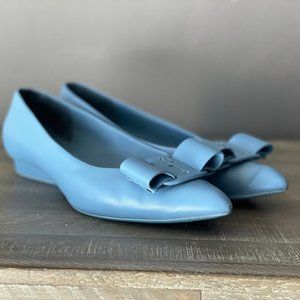 SALVATORE FERRAGAMO VIVA BALLET FLATS IN CHAMBRAY BLUE LAMBSKIN  LEATHER SIZE 8C